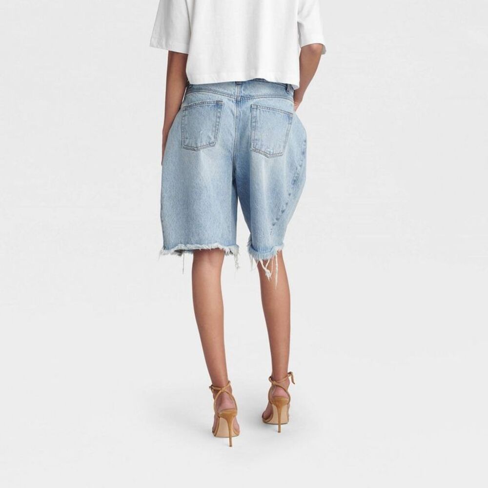 NWT KBB by Kahlana Denim Wide Leg Bermuda Short - Picture 2 of 3